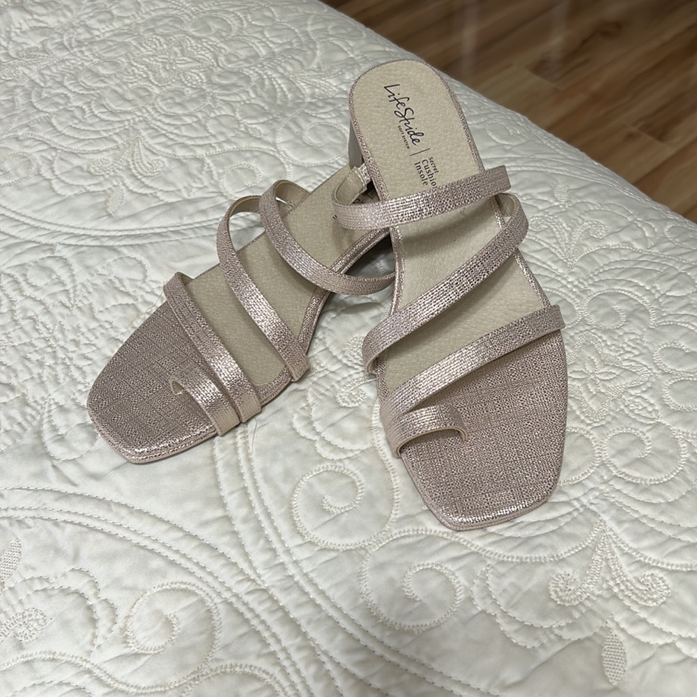 Life stride-soft system Women’s Blush color Sandals Cushion Insole